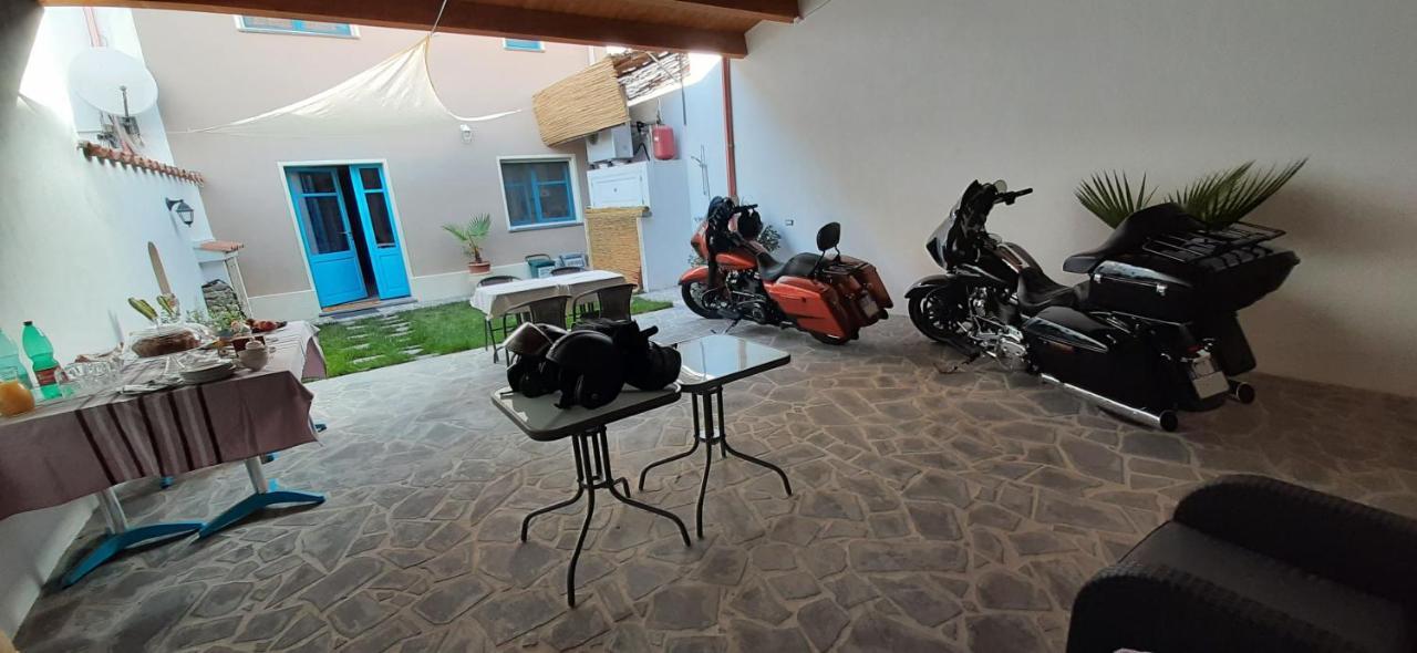 La Vecchia Dimora Panzió Marrùbiu Kültér fotó